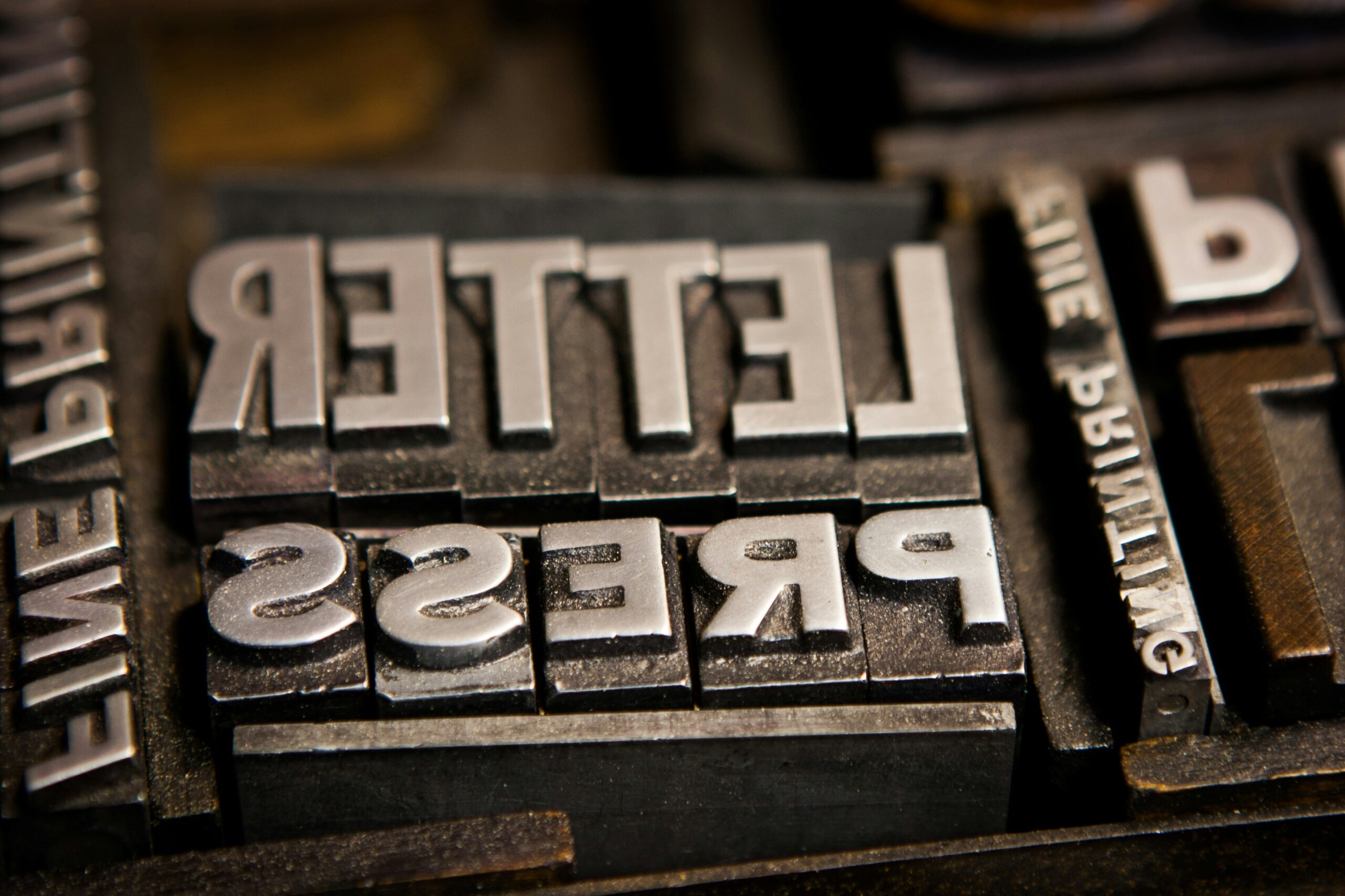 Featured image for “Letterpress: Tradition trifft auf zeitloses Design”